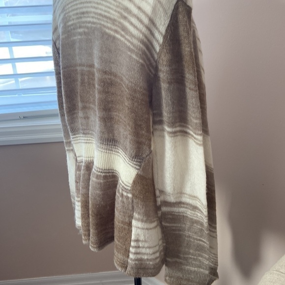 Tommy Bahama Lightweight Cardigan - Picture 7 of 9